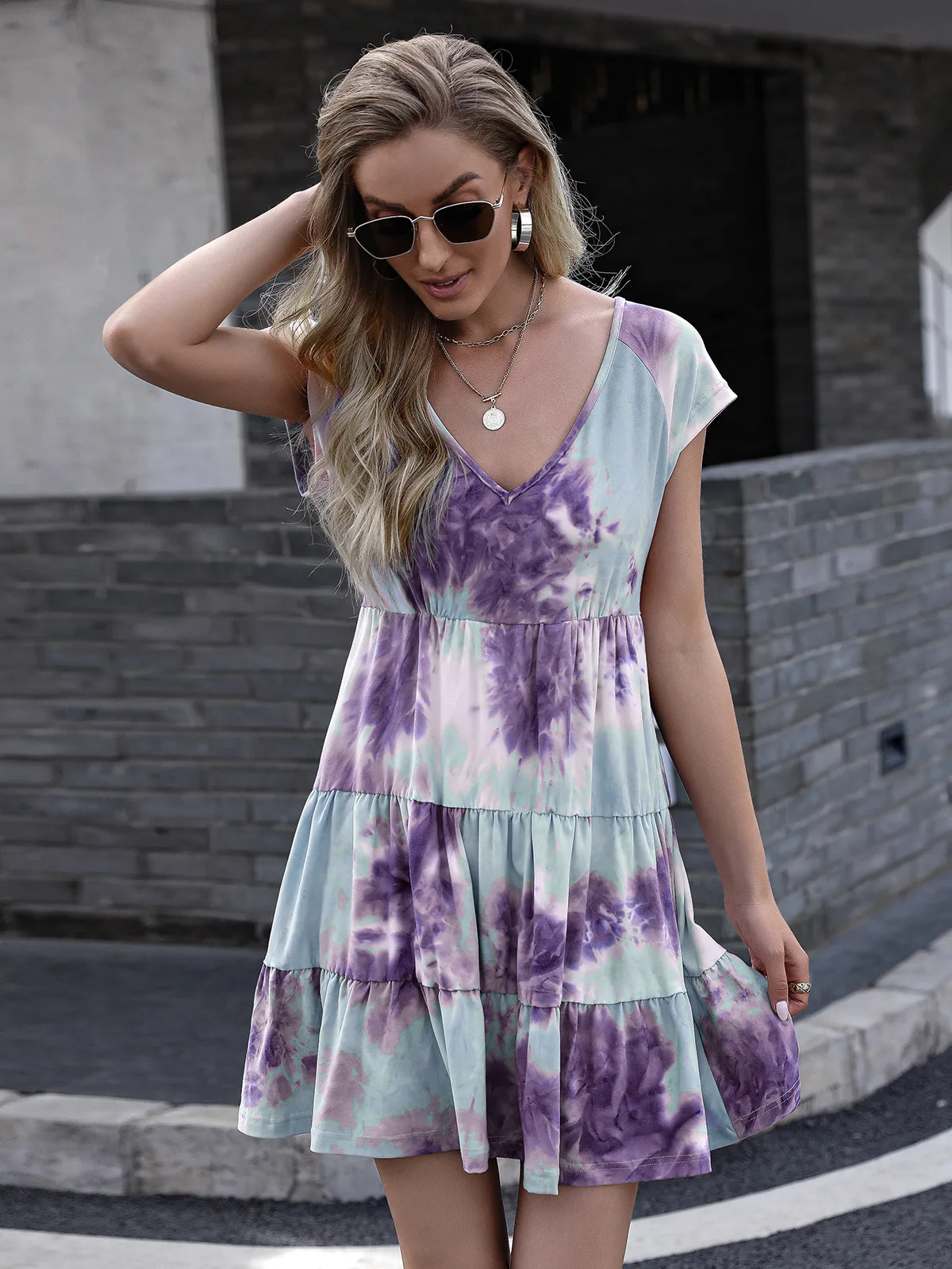 

Free Shipping Women Short-Sleeved Tie-Dye Print Gradient Loose Dresses Ladies Summer V-Neack Pleated Dress Cute Short Dress