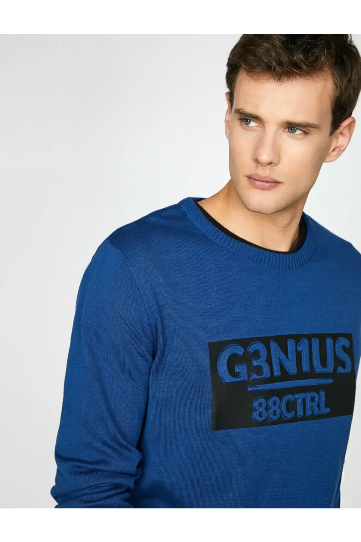 Koton мужской темно-синий свитер с принтом 9 KAM94184OT |