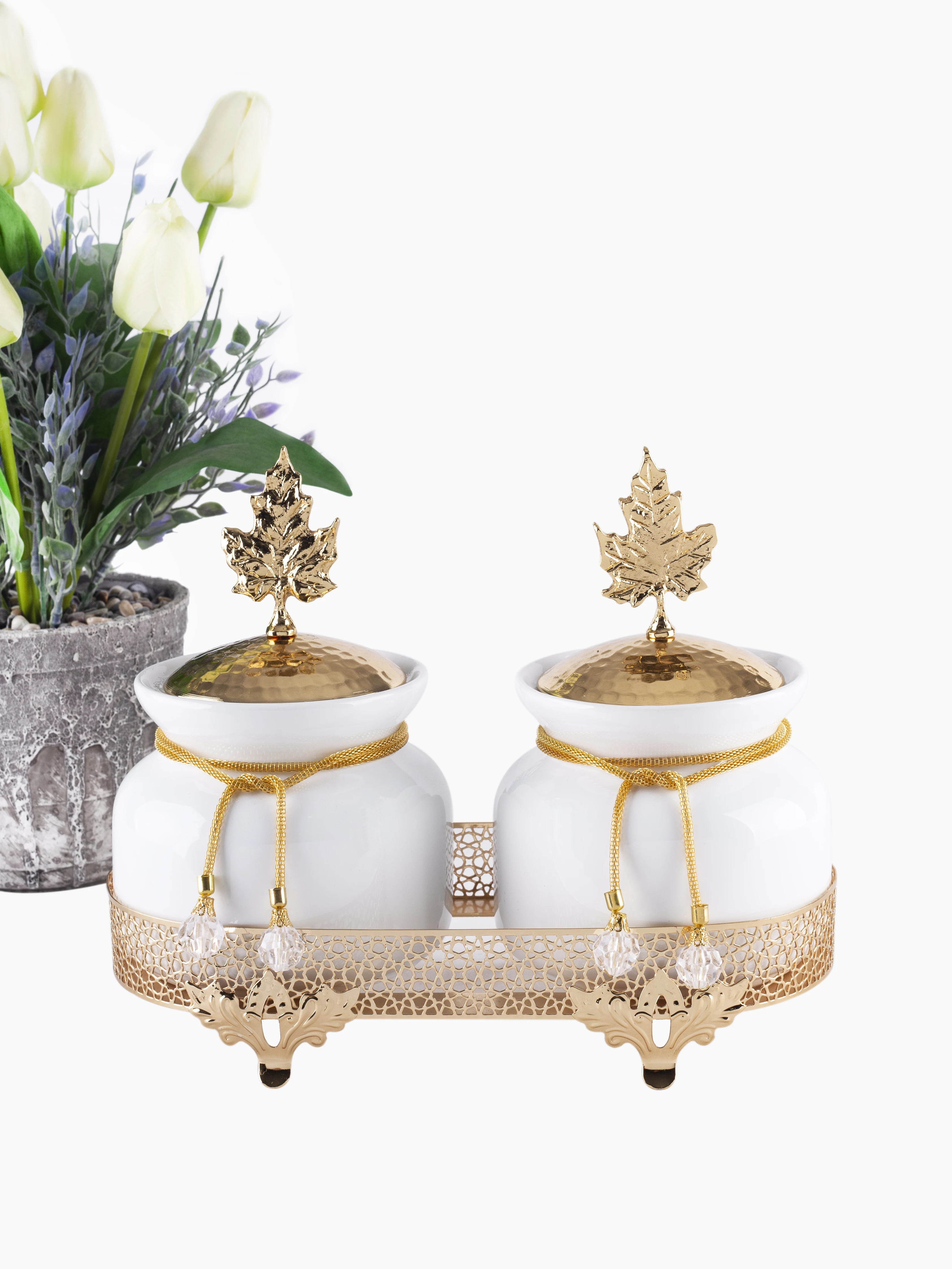 

2 Piece Porcelain Spice Coffee Tea Rice Storage Jar Gold Colour Kitchen Set Classical Design Luxury Metal Stylish Decorative