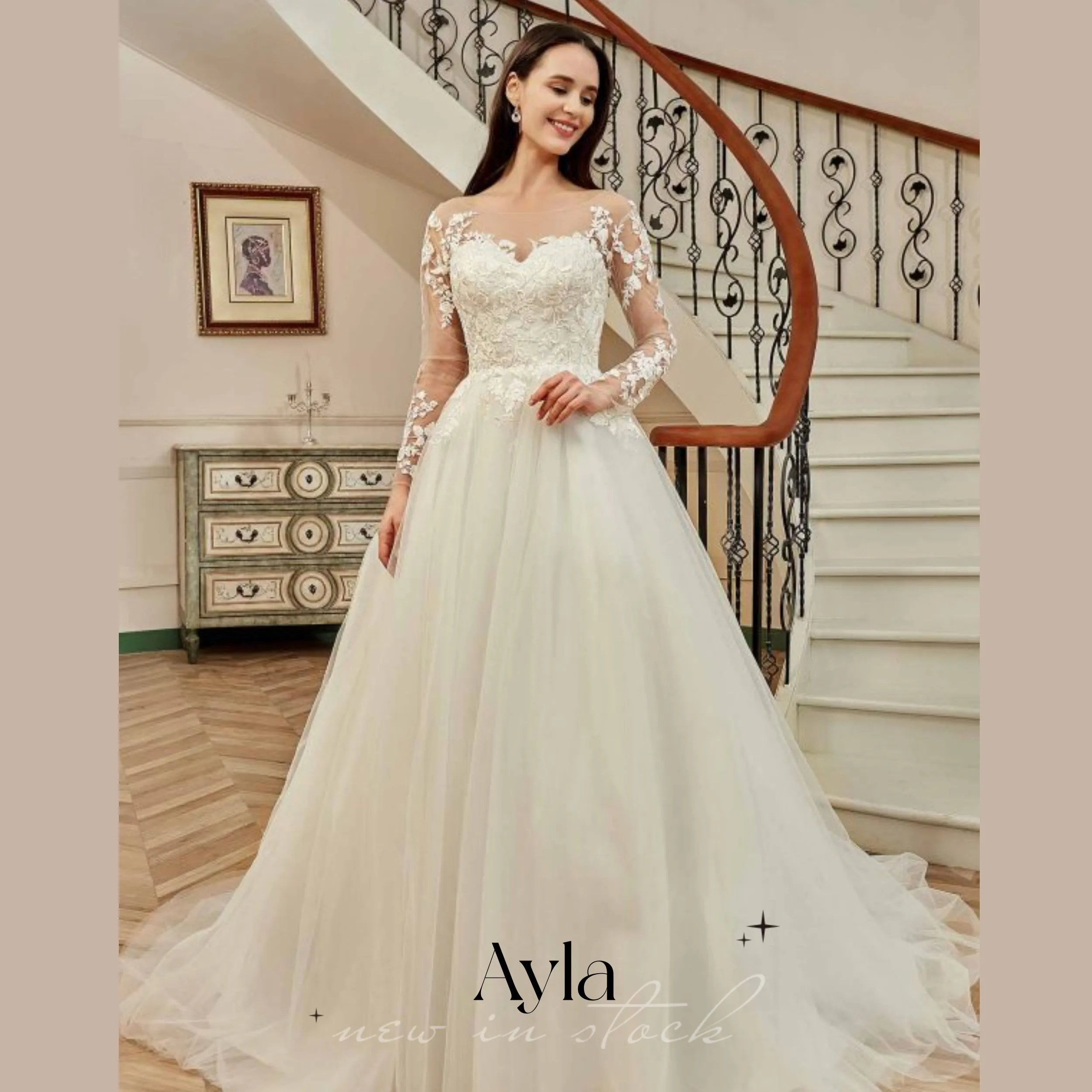 

Simple Modern A-line Wedding Dress Lace Chest Design Wedding Gowns With Long Sleeves Tulle Train Wedding Dress Vestido de Noiva