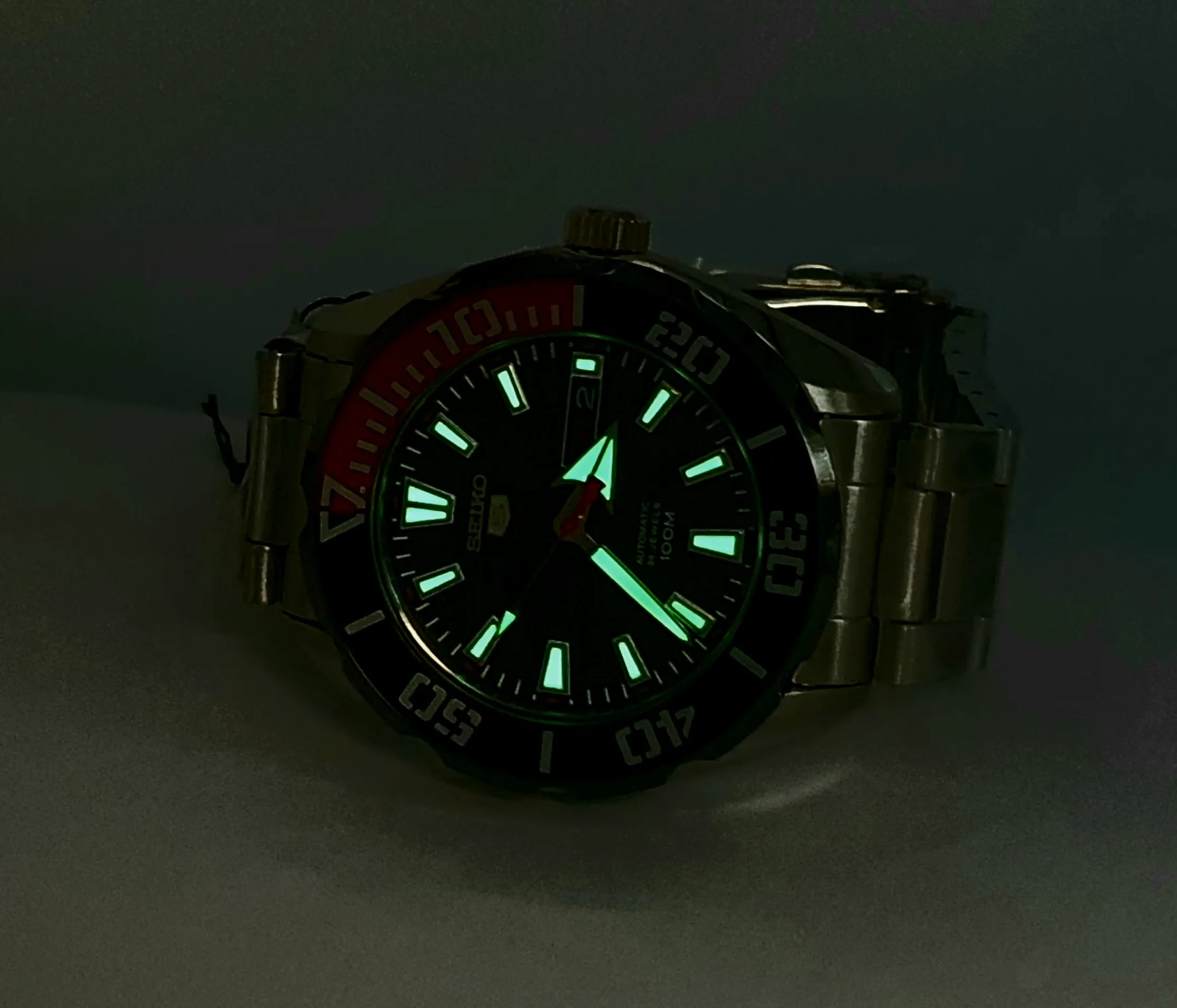 Мужские спортивные часы Seiko 5 с автоматическим циферблатом SRPC57K1 черные из