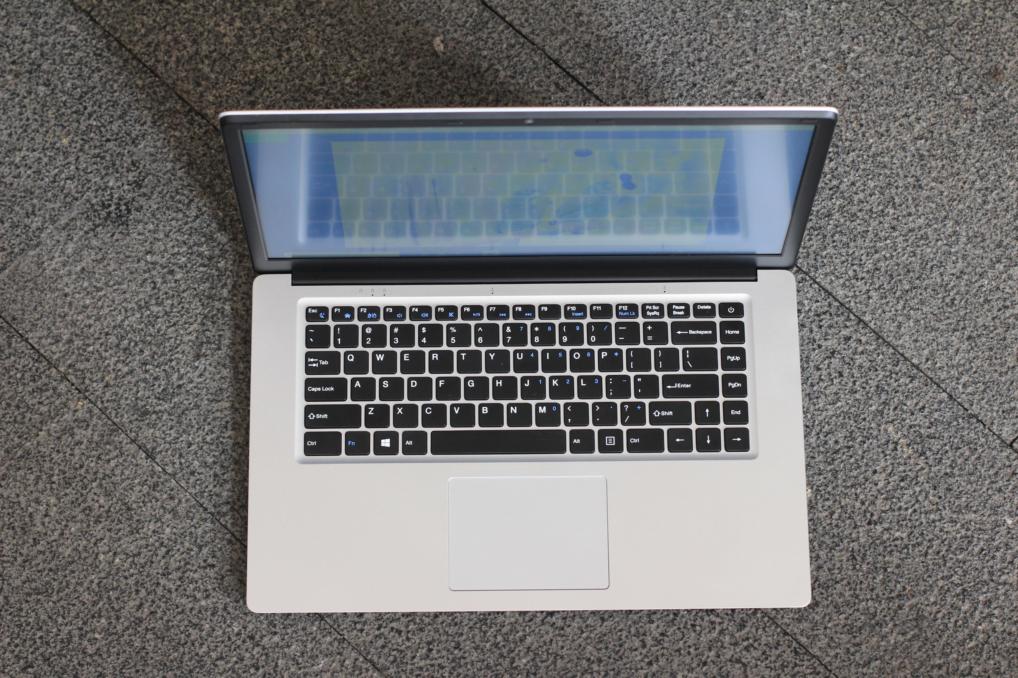 Laptop 15.6 1920*1080 4 cores 8GB RAM 256 SSD | Laptops