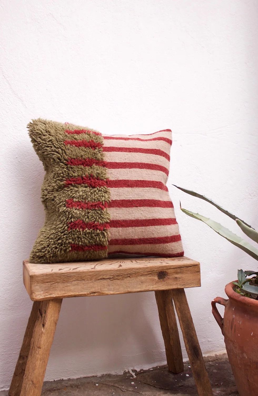 

Keif Hand Woven Pillow decorate