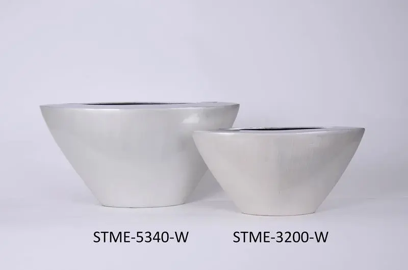 

Маленькая белая треугольная ваза SETA MARTINA, 40*14*20 см