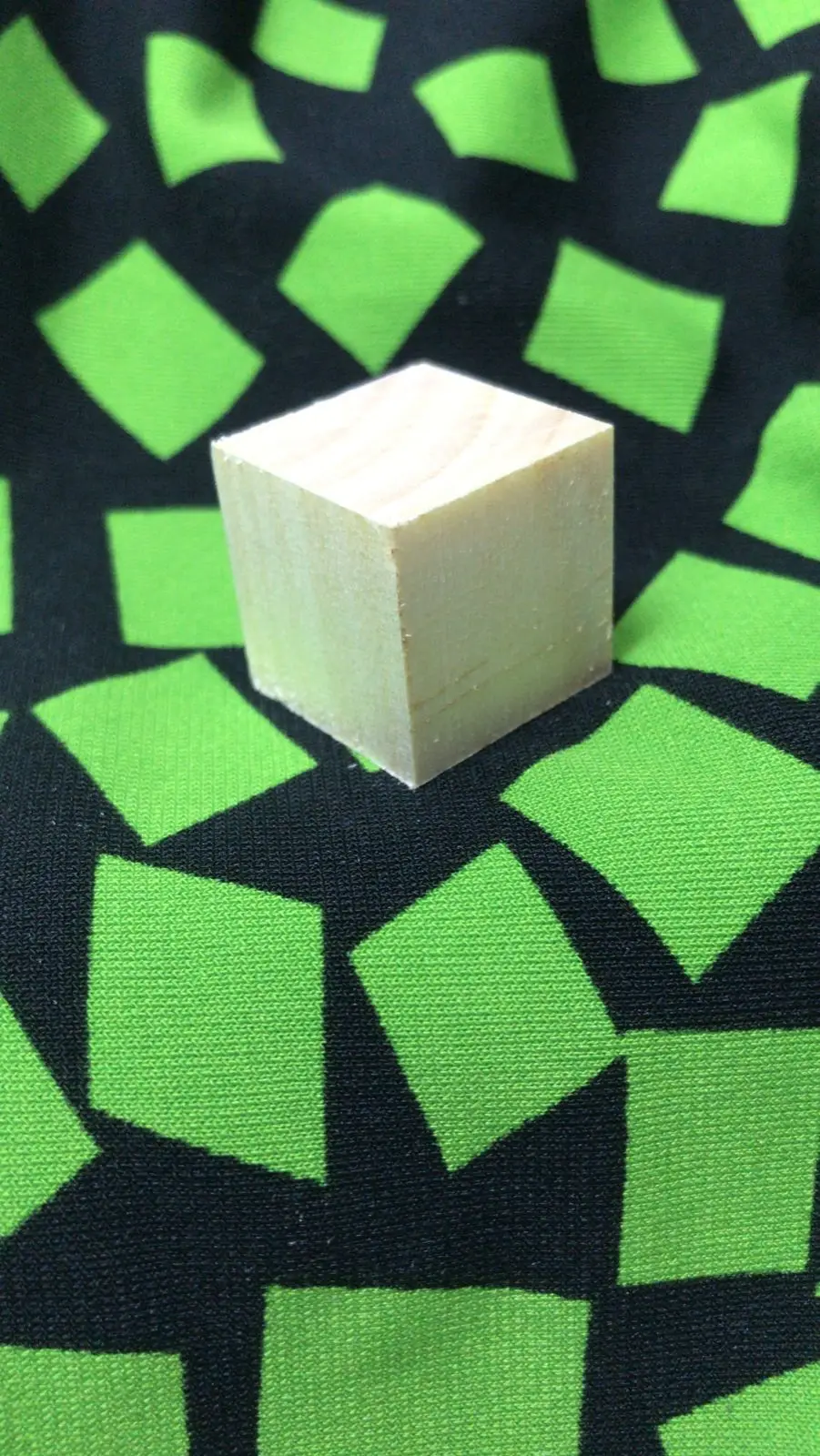 Кубики деревянные 2.0 см (в упаковке 50 шт) необработанные. для деревянных поделок