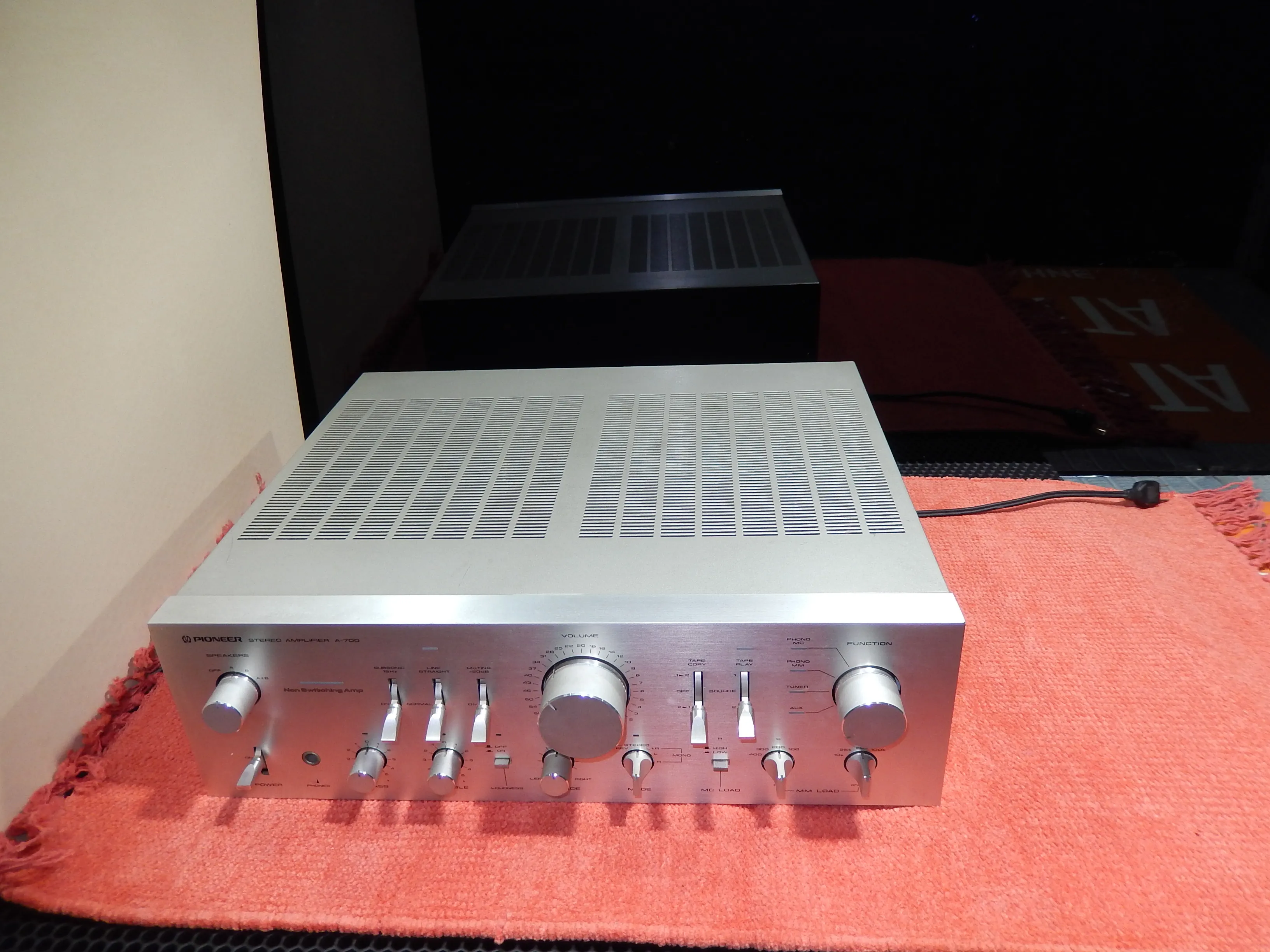 PIONEER A-700 усилитель интегральный производство Япония использованный amplifier integrated