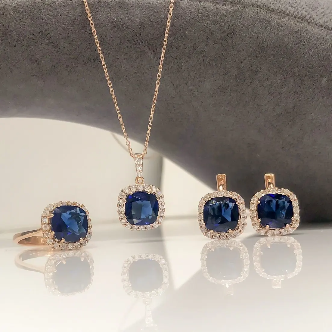 

Diamond Montür Sapphire Stone Custom Silver Set Suit