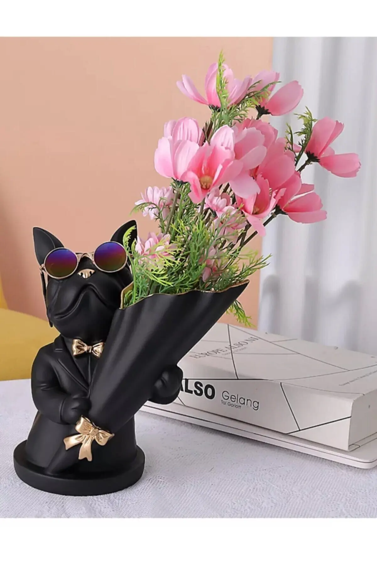 

Bulldog Dog Decorative Sculpture Desktop Flower Pot Vase Table Decoration Gift Size is 23cm wide 16cm