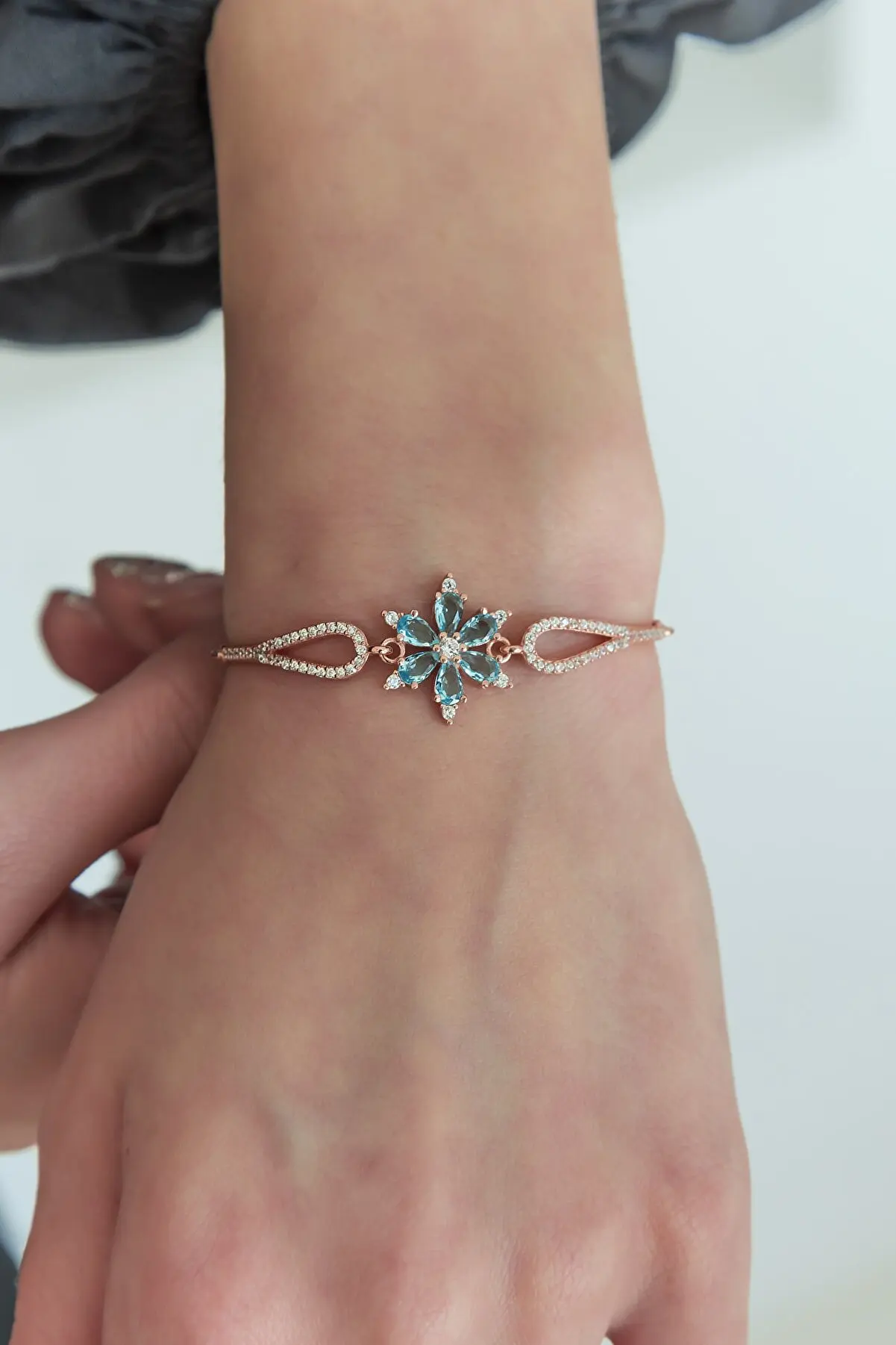 

Blue Cuff Model Aquamarine Stone Flower Bracelet 925 Sterling Silver Rose Gold Plated Luxury Fine Jewelry Gift Women New 2022