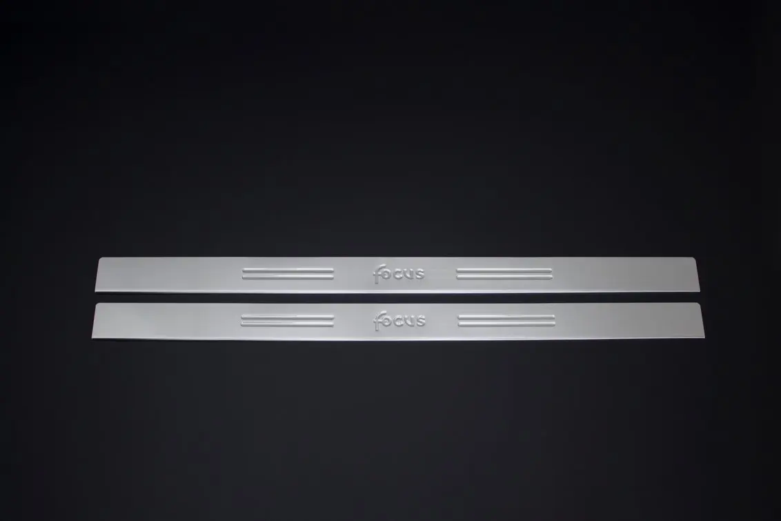 

Ford Focus 1 Chrome Door Sill 2 Pr. P. Steel 1998-2005 HB