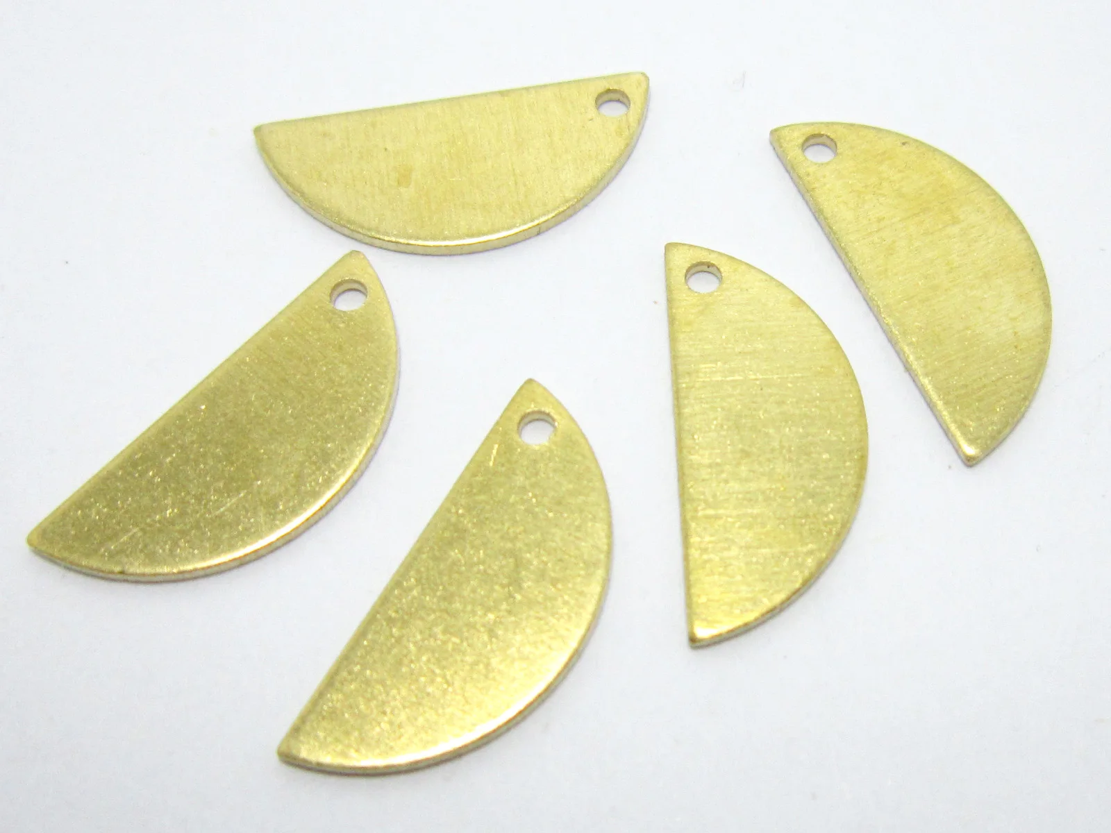 

30pcs Brass earring charms Half round brass finding 18x8x0.8mm Semi circle earrings dangle pendant -R1396
