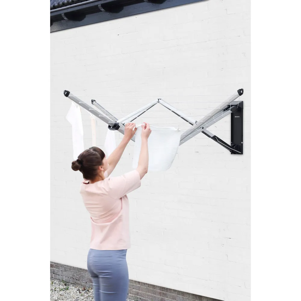 Сушилка настенная для белья Brabantia &quotWallfix&quot 24м навески с чехлом серый металлик