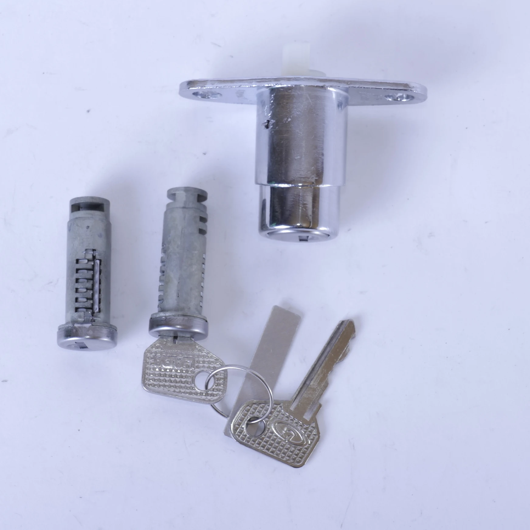 Замена личинки замка багажника ваз 2101 - 81 фото