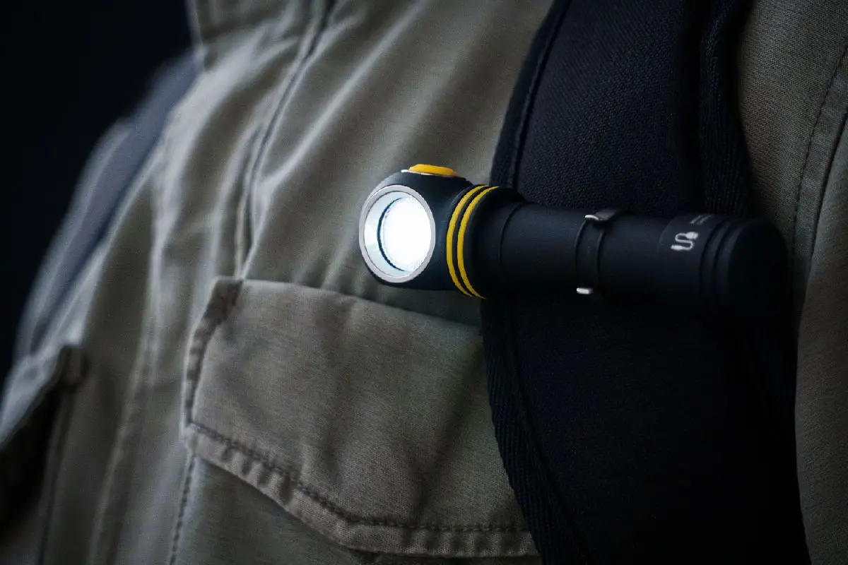 Светодиодный Налобный Фонарь Armytek Elf C2 XP-L Micro-USB + 18650 Li-Ion аккумулятор | Лампы и