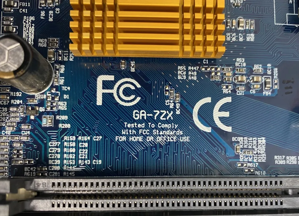Материнская плата GIGABYTE GA-7ZX Socket 462 | Компьютеры и офис