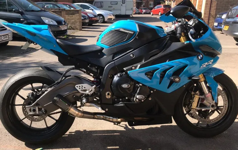 Support d'affichage créatif flottant à lévitation magnétique pour casque de Rugby, technologie noire, suspension rotative pour lieux de décoration