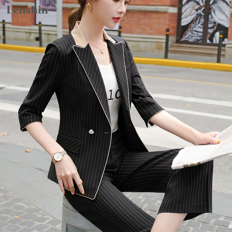 Женский брючный костюм Lenshin комплект из двух предметов летний с контрастным