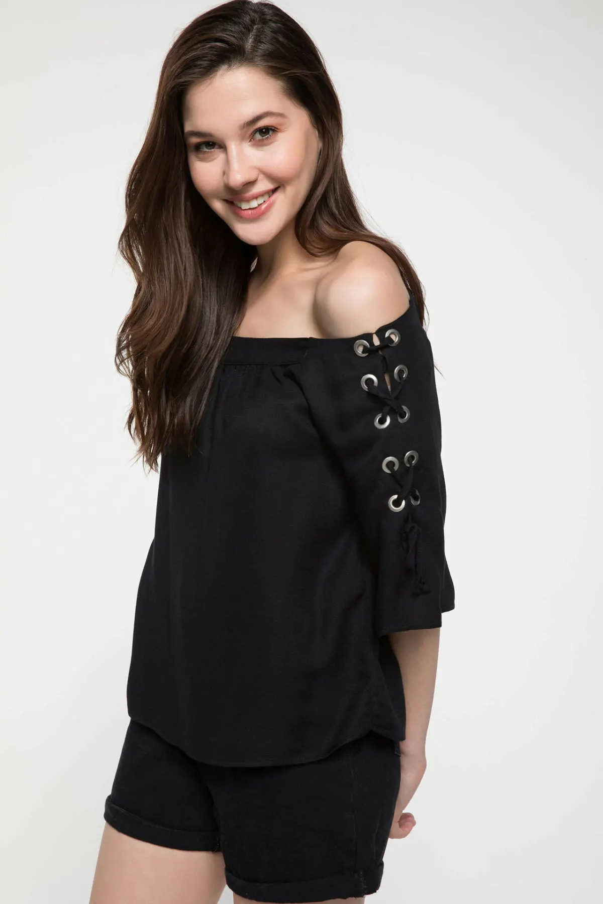 DeFacto женская весенняя сексуальная блузка с открытыми плечами черная со шнуровкой