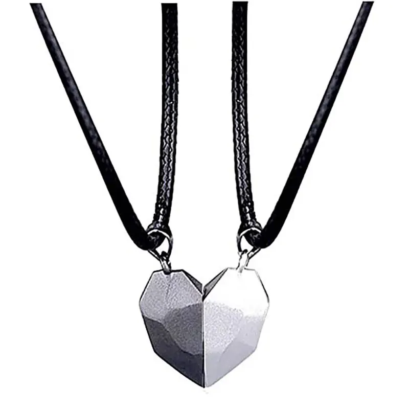 

2Pcs Magnetic Couple Necklace Lovers Heart Pendant Distance Faceted Charm Necklace Women Valentine's Day Gift 2021