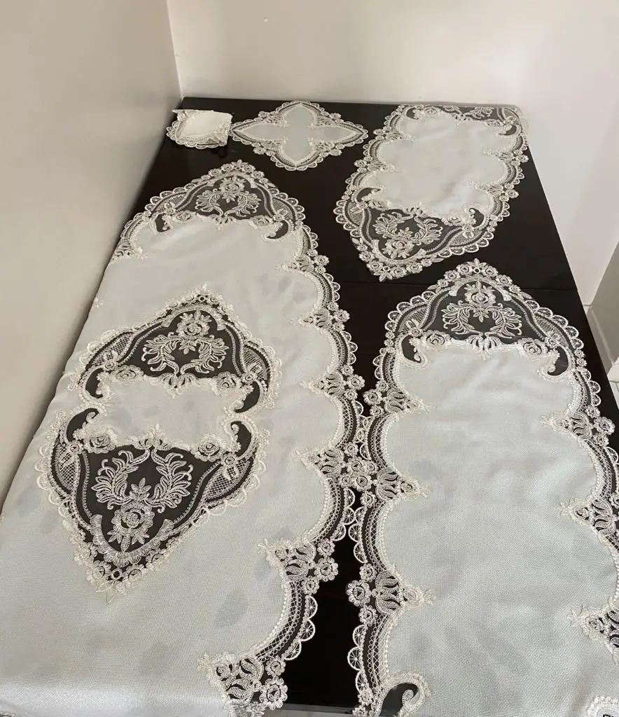 

Lux 5 Parça Salon Takımı