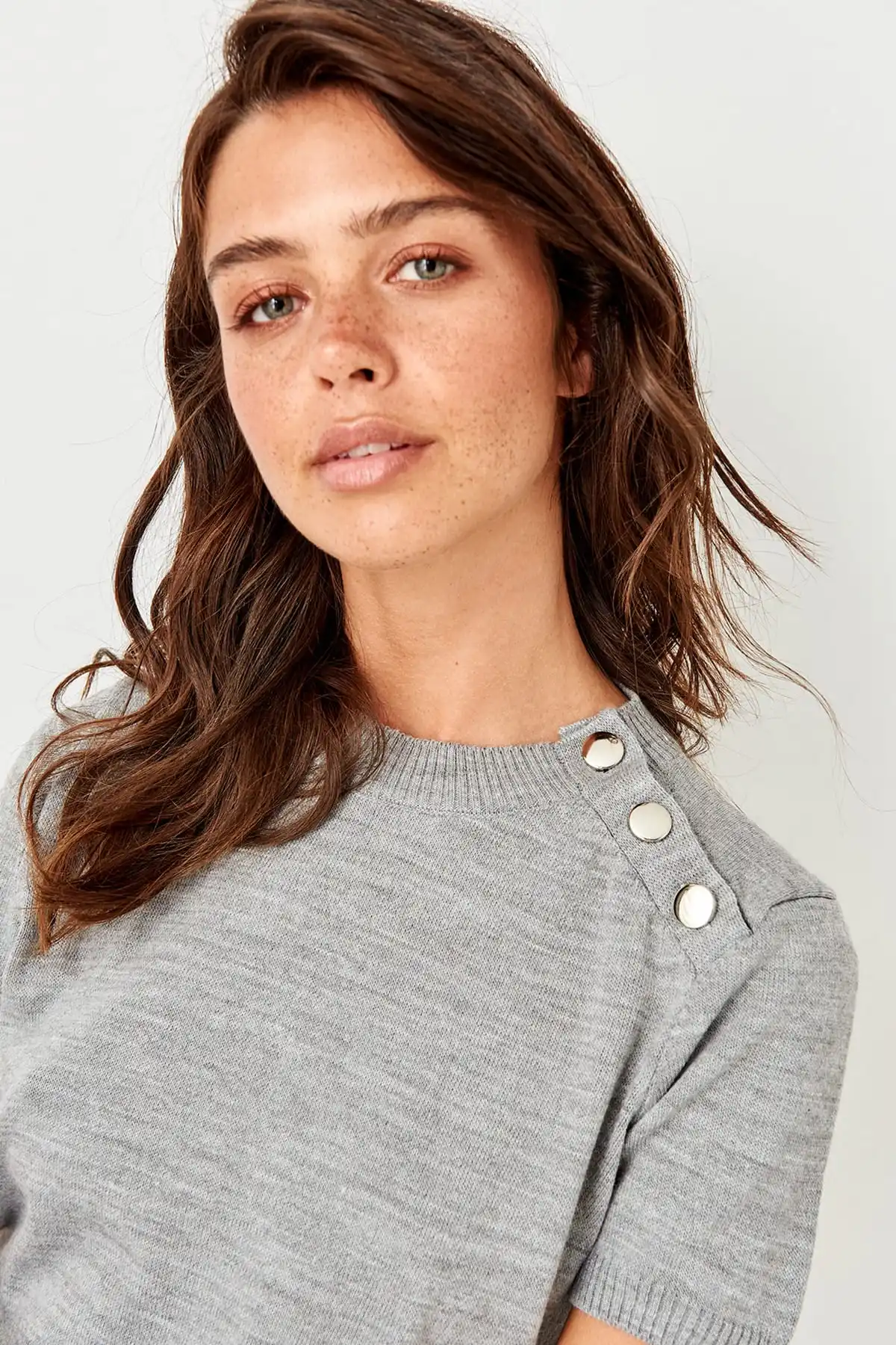 Trendyol серый свитер с пуговицами TWOSS19IS0039 |