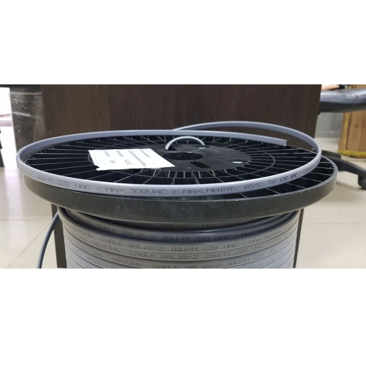 Нагревательный кабель саморегулирующийся система антиобледенения для труб крыш