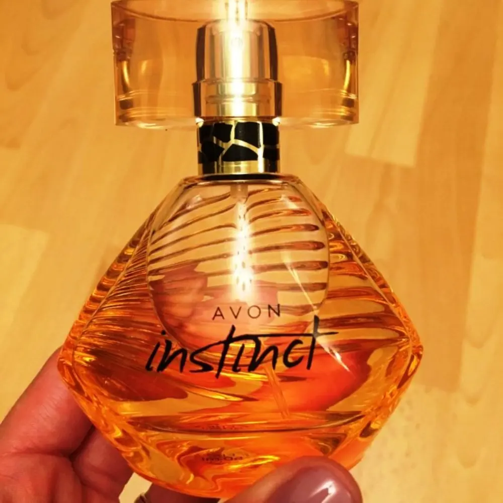 туалетная вода инстинкт эйвон. Instinct azzart туалетная вода. туалетная вода инстинкт. Emperor туалетная вода мужская. туалетная вода инстинкт.