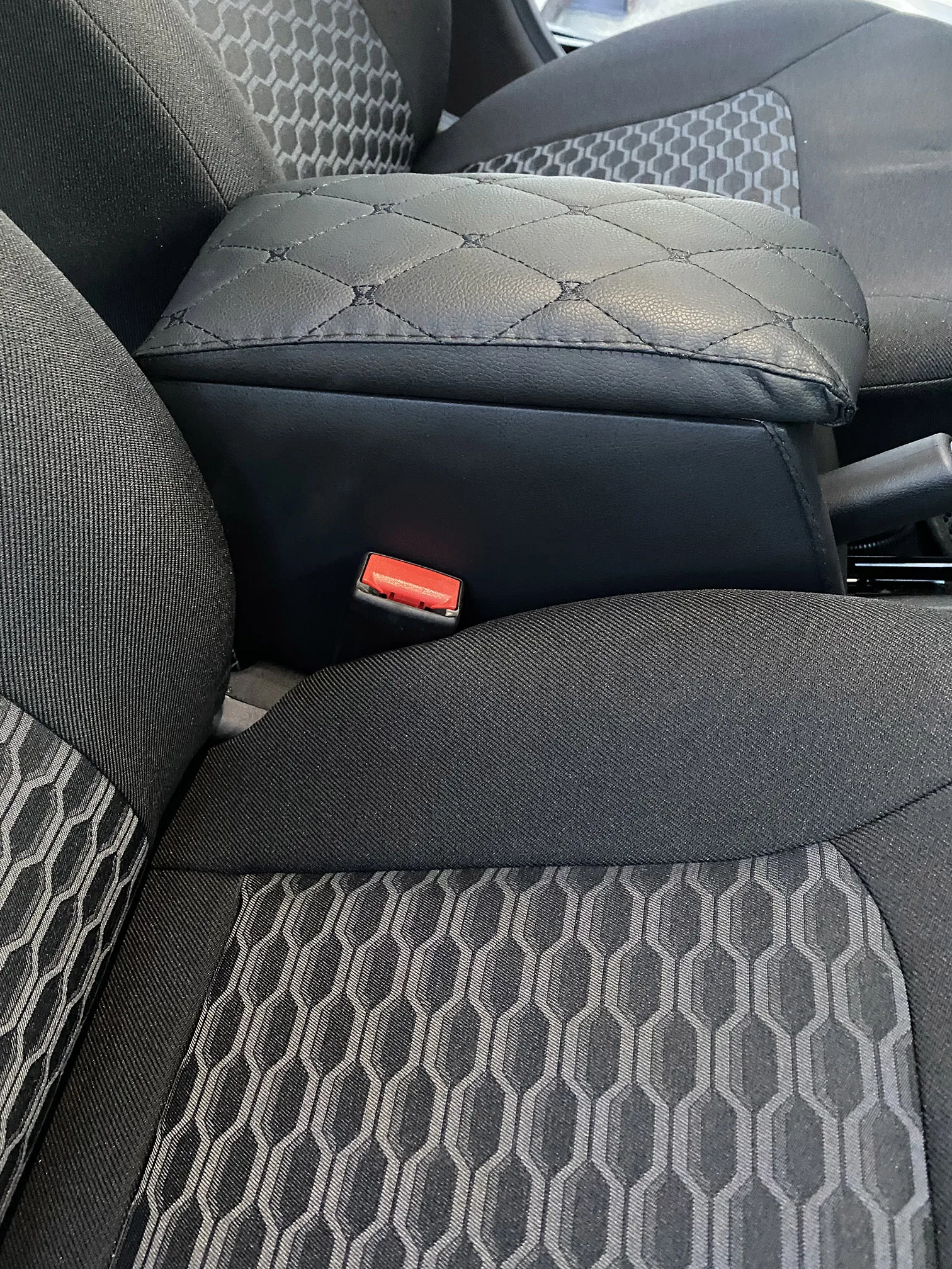 Подлокотник для авто Лада Гранта FL Лифтбек Калина 2 тюнинг | Автомобили и