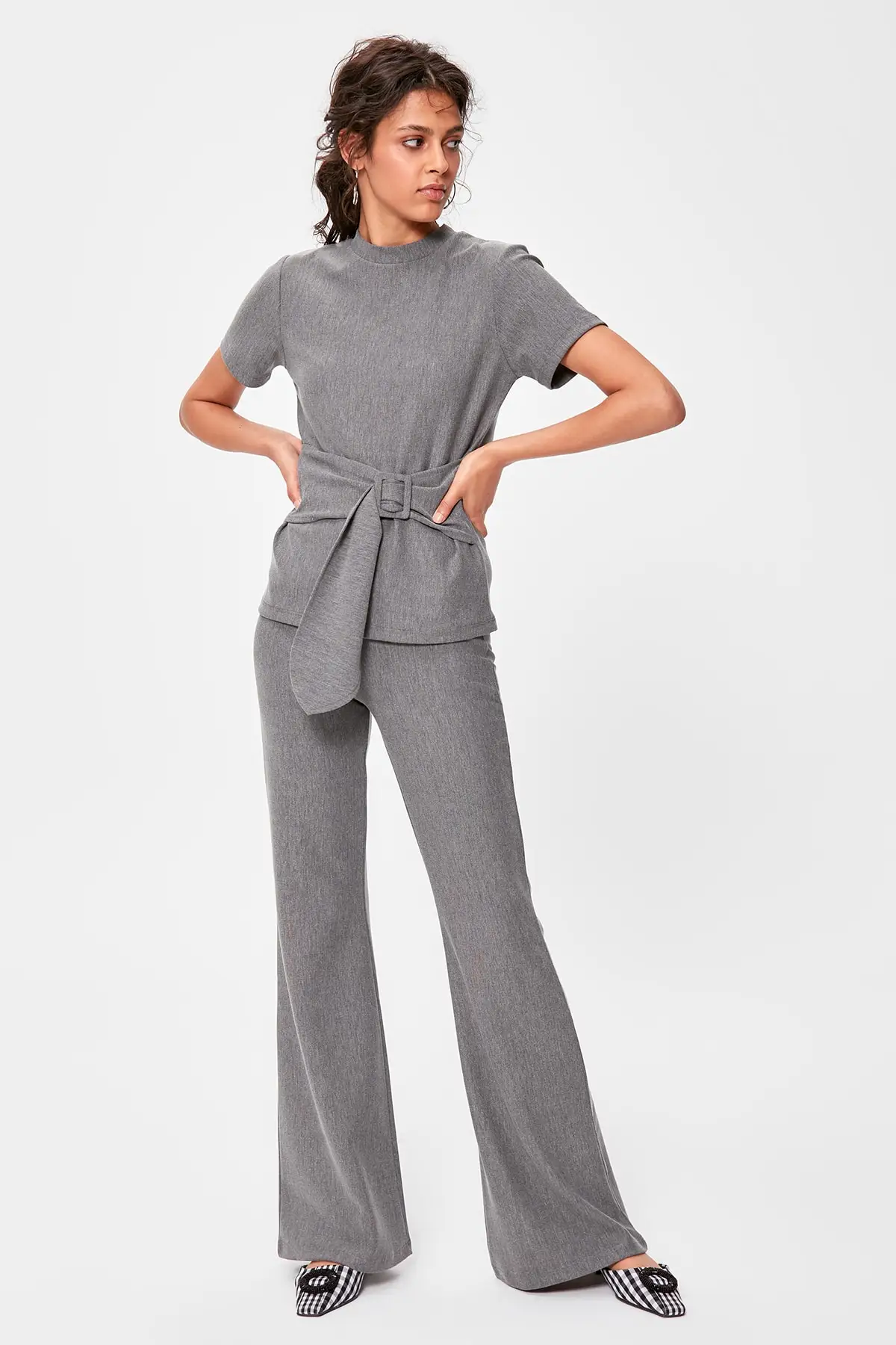 Trendyol Серые трикотажные брюки TWOAW20PL0235