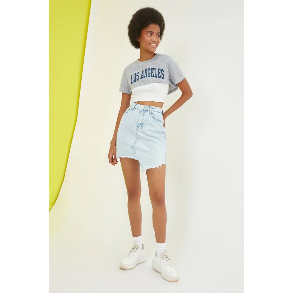

Blue Ripped Detailed Mini Denim Skirt