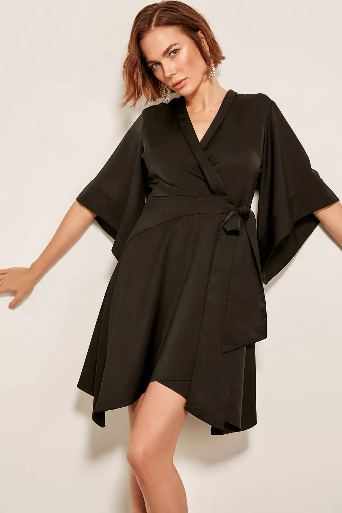 Trendyol Асимметричные разрезы TPRAW19BB0077 черное платье|Вечерние платья| |