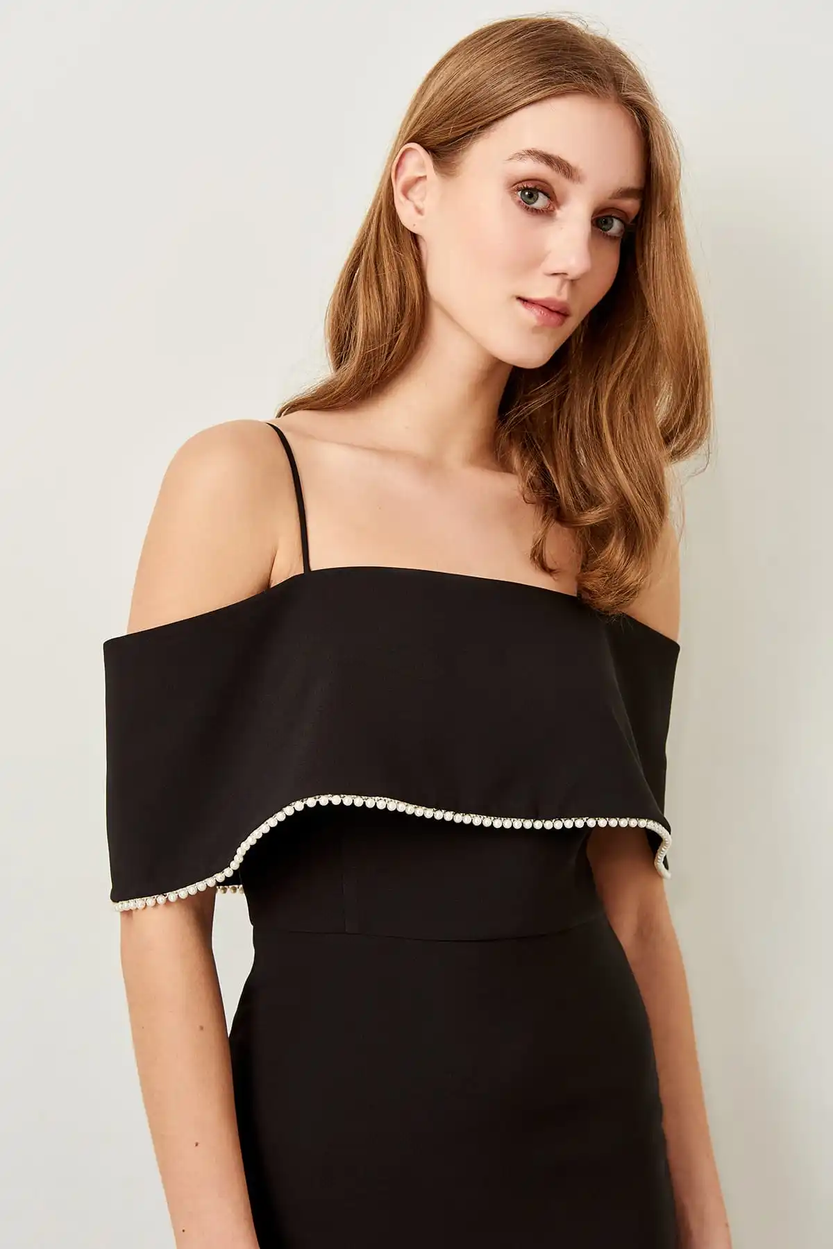Trendyol черное платье с открытыми плечами TPRSS18UZ0046 | Свадьбы и торжества