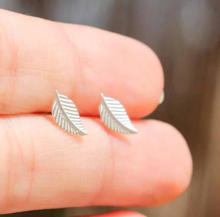 10 пар крошечные листьев сообщение Серьги шпильки серебро лист серьги гвоздики ASOS
