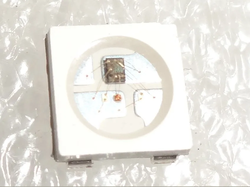 100 шт. WS2812B; 4pin; 5050 SMD RGB светодиодный со встроенным WS2811 IC внутри