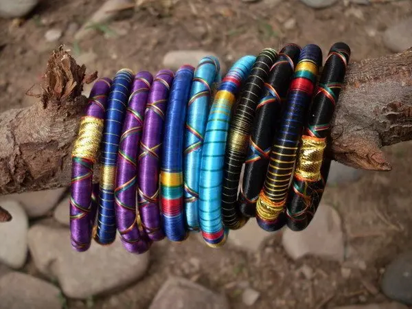 BB-219 индийский красочный Болливуд Мода танец Шелковый завязанный браслет, смешанный заказ, 10 штук в партии, лучшее предложение