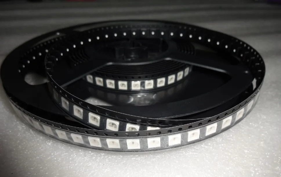 100 шт. WS2812B; 4pin; 5050 SMD RGB светодиодный со встроенным WS2811 IC внутри