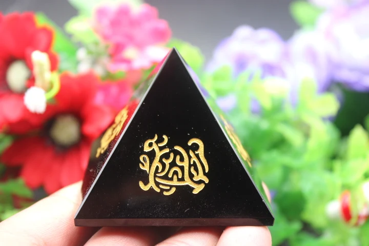 

159 grams of natural quartz crystal black stone Pyramid point healing