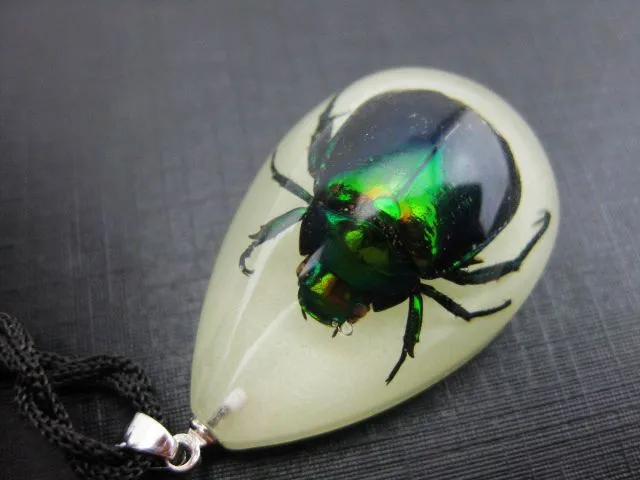 10 шт светится в темноте Lucite ожерелье Настоящая зеленая Роза соломинка Жук жук