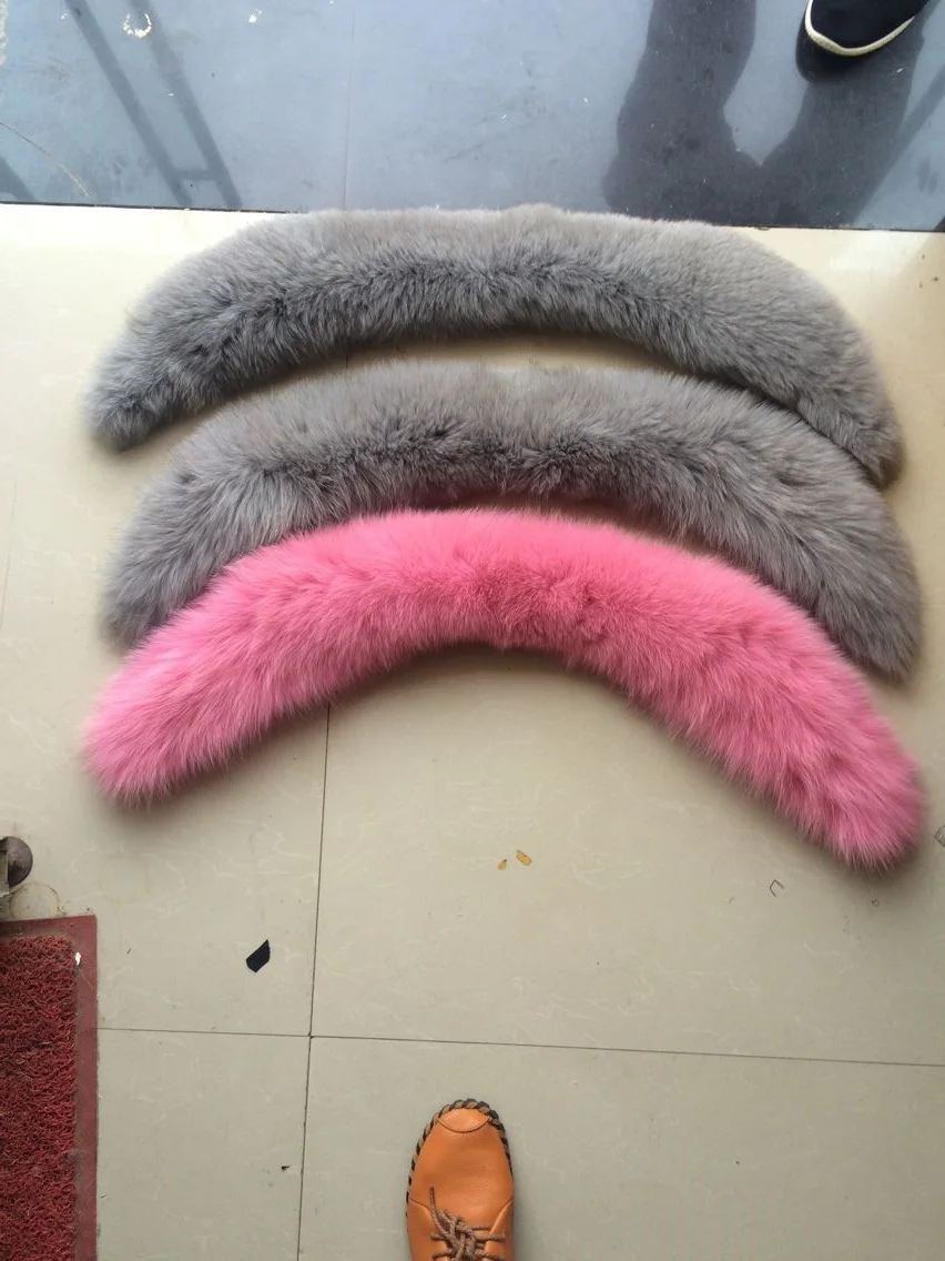 

Cow horn shape grey color detachable fox fur collar for coat