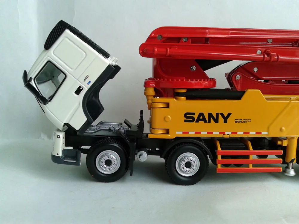 1:50 SANY HB62V грузовик-установленный бетонный цементный насос игрушка