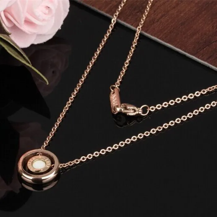 

Vacuum Plating 18 K Rose Gold High-grade Necklace Love Gift Forever Love