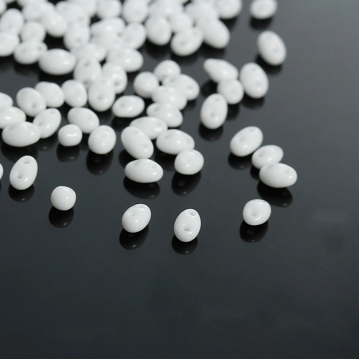 DoreenBeads (японский импорт) белые стеклянные бусины с двумя отверстиями около 5 мм x 4 3