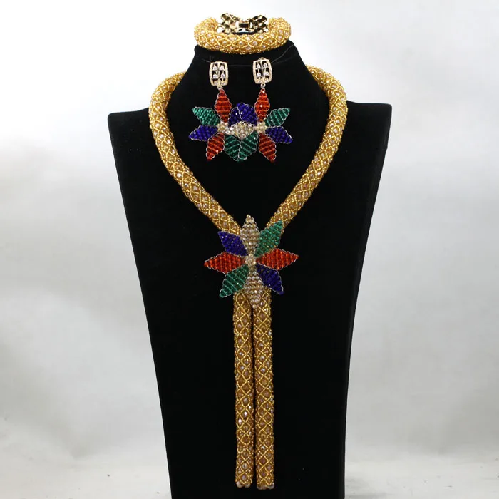Красивый комплект ювелирных изделий в африканском стиле с кристаллами цвета
