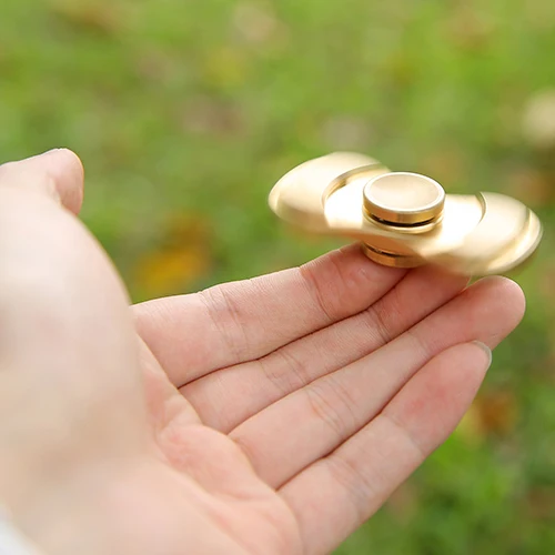 10Pcs/Lot Handspinner Toys Triangular Hand Spinner aluminum /Torqbar copper Material Professional Finger gyro For Autism | Игрушки и