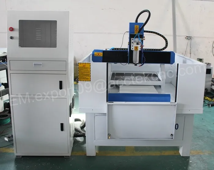 Цзинань Acctek AKM6060 cnc прессформы машина с постоянной мощности шпинделя 2.2KW самым