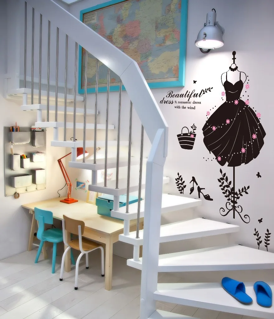 Черное красивое платье шляпа сумка на высоком каблуке магазин обуви наклейка