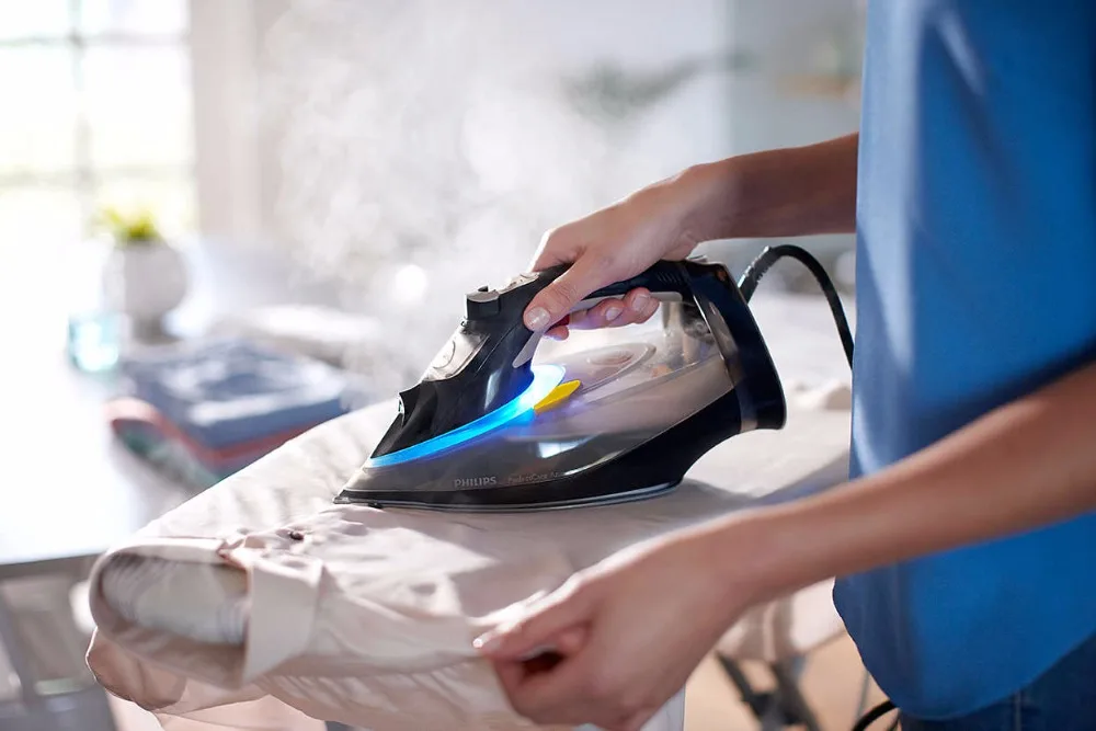 Philips PerfectCare Azur Паровой утюг с технологией OptimalTemp и подошвой T-ionicGlide Пар 50 г/мин