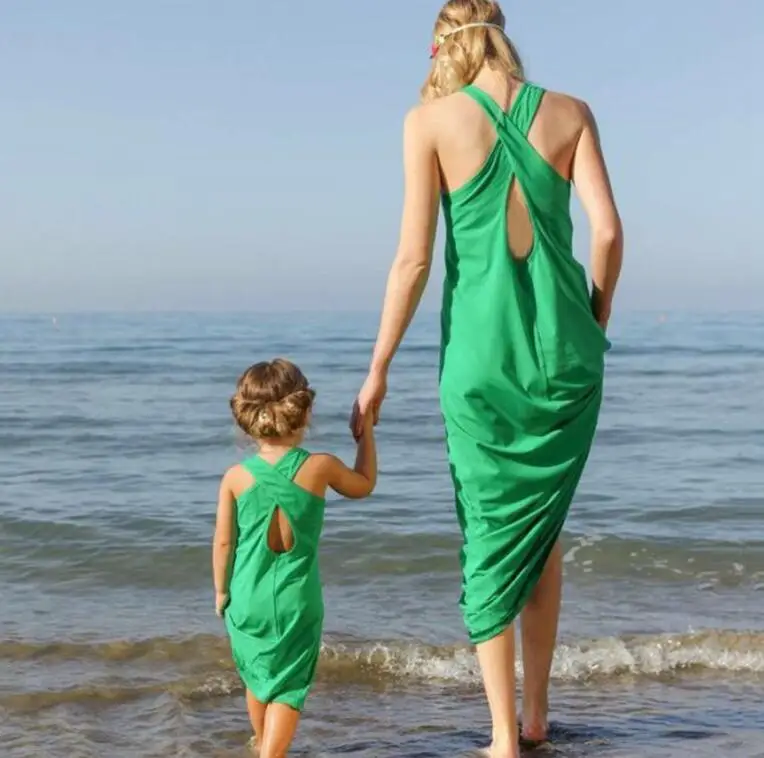 green HE Hello Enjoy/платья для мамы и дочки; Новинка года; летнее зеленое песчаное пляжное платье без рукавов; платье для мамы и дочки; Семейные комплекты - Цвет: green