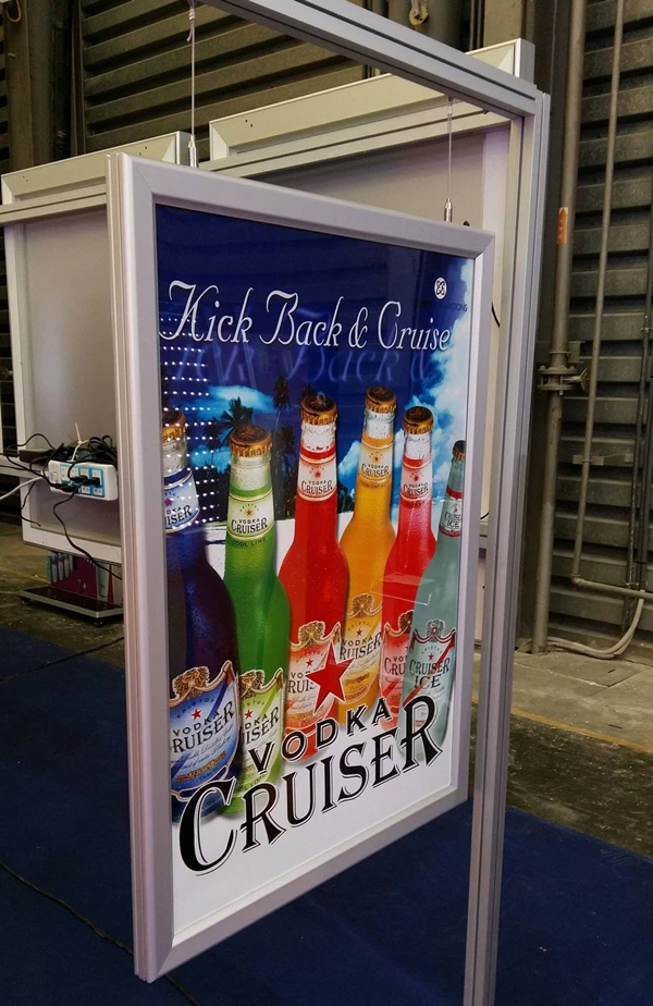 Подвесная алюминиевая тонкая рамка с защелкой для ресторанов и помещений