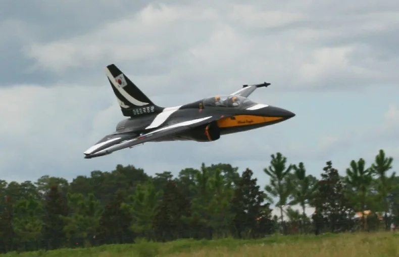 Koera T50 самолет на радиоуправлении самолет PNP, украшенные узором убирающееся шасси и Выдвижной навес с самонастраиваемым устройством